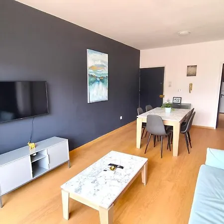 شقة 2 Apts - 12 Guests! Comfy And Unique Apt With 150mbit Internet Speed لارنكا